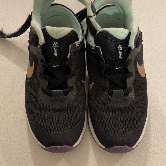 Nike Youth Flyease Adaptive Athletic Shoes Size 3 - Picture 8 of 11